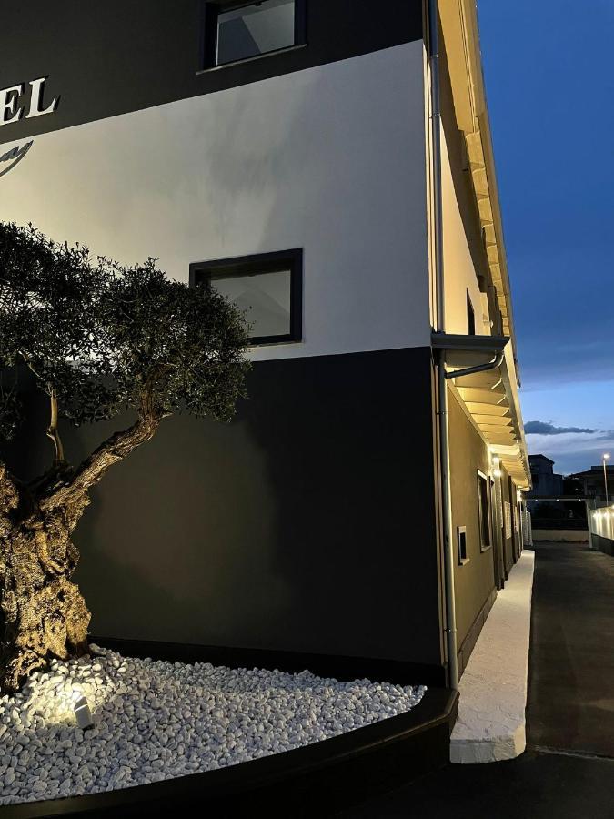 Hotel Cristian Giugliano In Campania Exterior photo